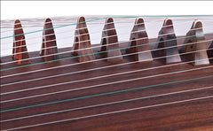 Dunhuang Guzheng 8698TM "The Love of the City" - Tianzhen Yuan Yun, Silver Thread Inlay, Premium Wood, Elegant Design